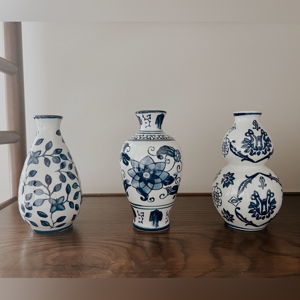 The Bombay Company 3 Chinoiserie Vases